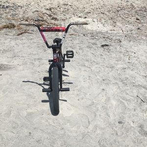 Meet your Posher, Zachary